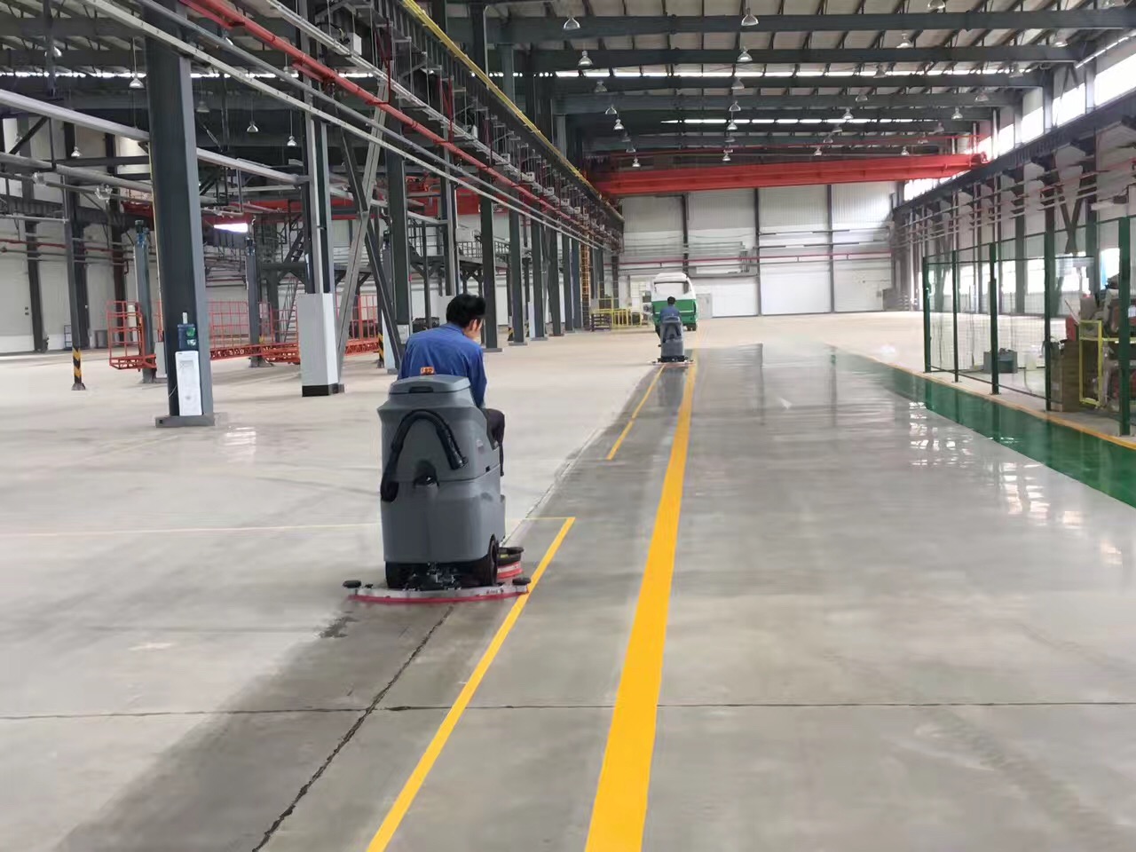 常用的座駕式洗地機(jī)有哪些？